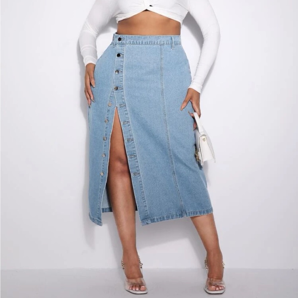 Plus button front denim skirt